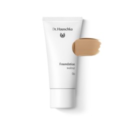 Dr.Hauschka Foundation 06 Walnut